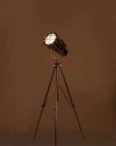 Chrome Long cinema tripod light