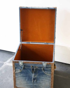 Jeans Box